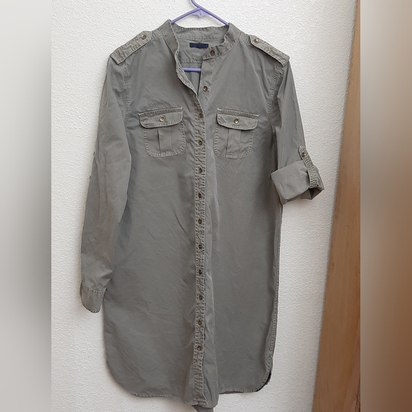 GAP Dresses & Skirts - Gap shirt denim utility dress. XL. Perfect for Spring. Military/ utility style.